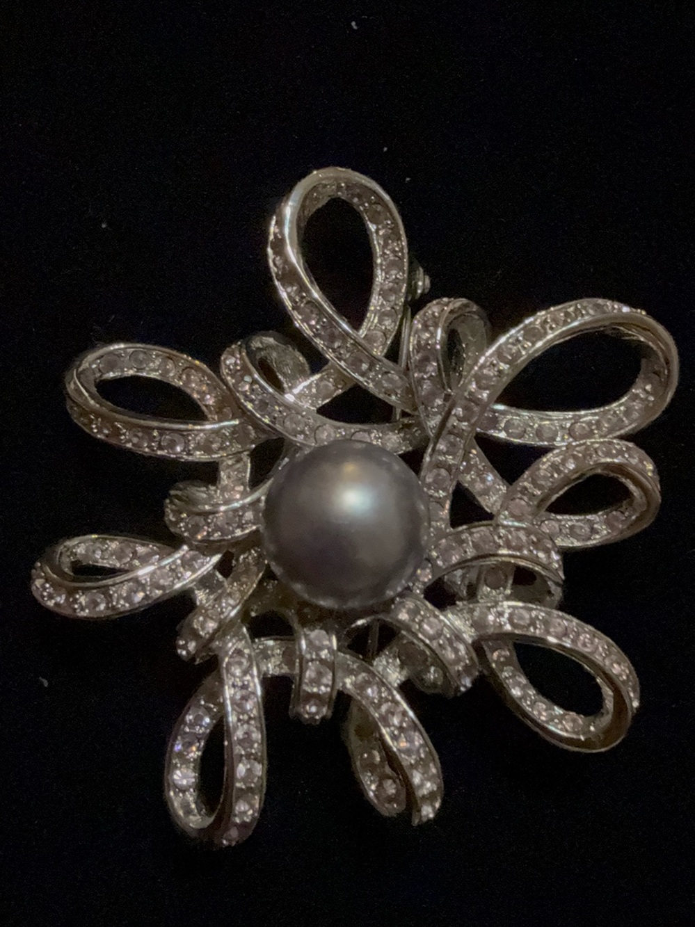 Nolan Miller Silver-Tone Pearl & Crystal Ribbon Flower Brooch - Gray Pearl